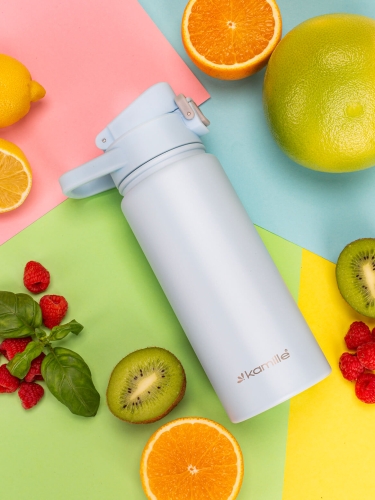 Praktyczny kubek termiczny Kamille z blokadą 600 ml