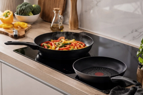 Patelnia 24 cm Kamille z powłoką non stick do codziennego smażenia